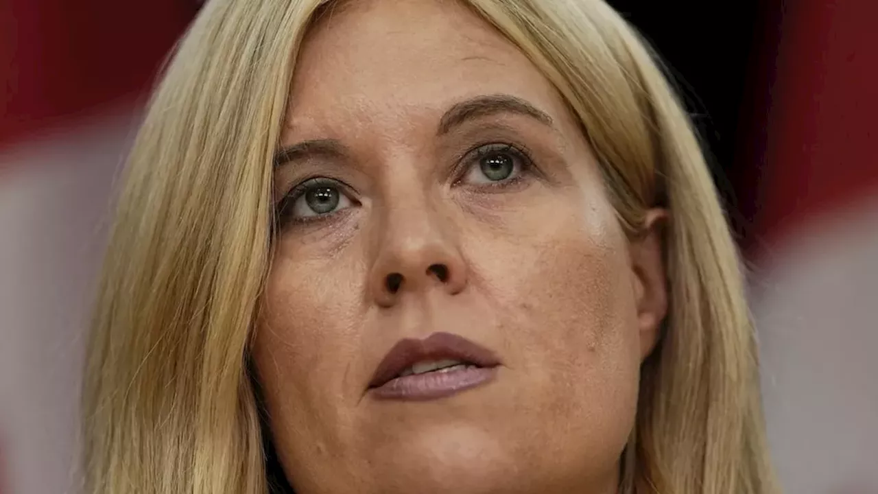 Canada's Immigration Battle: Conservatives Demand Lower Targets and Exit Tracking