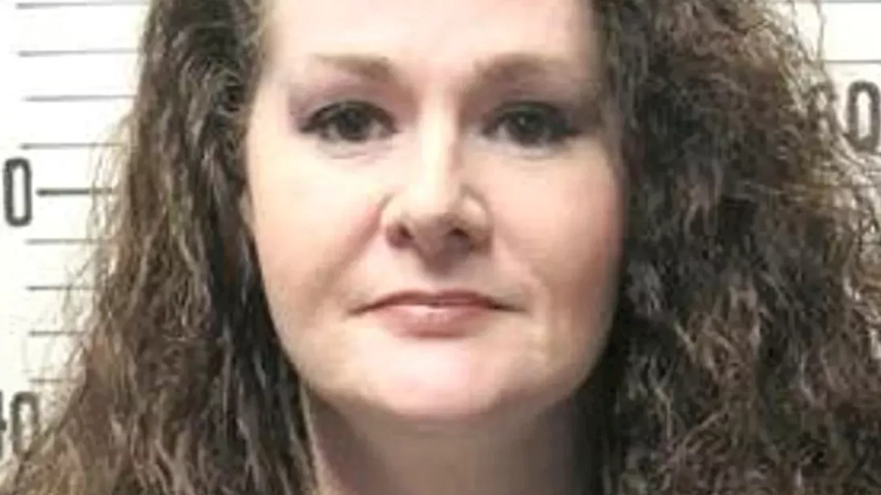 Tennessee Execution Team Struggled With IV Lines Before Christa Pike Survived Two Pentobarbital Doses
