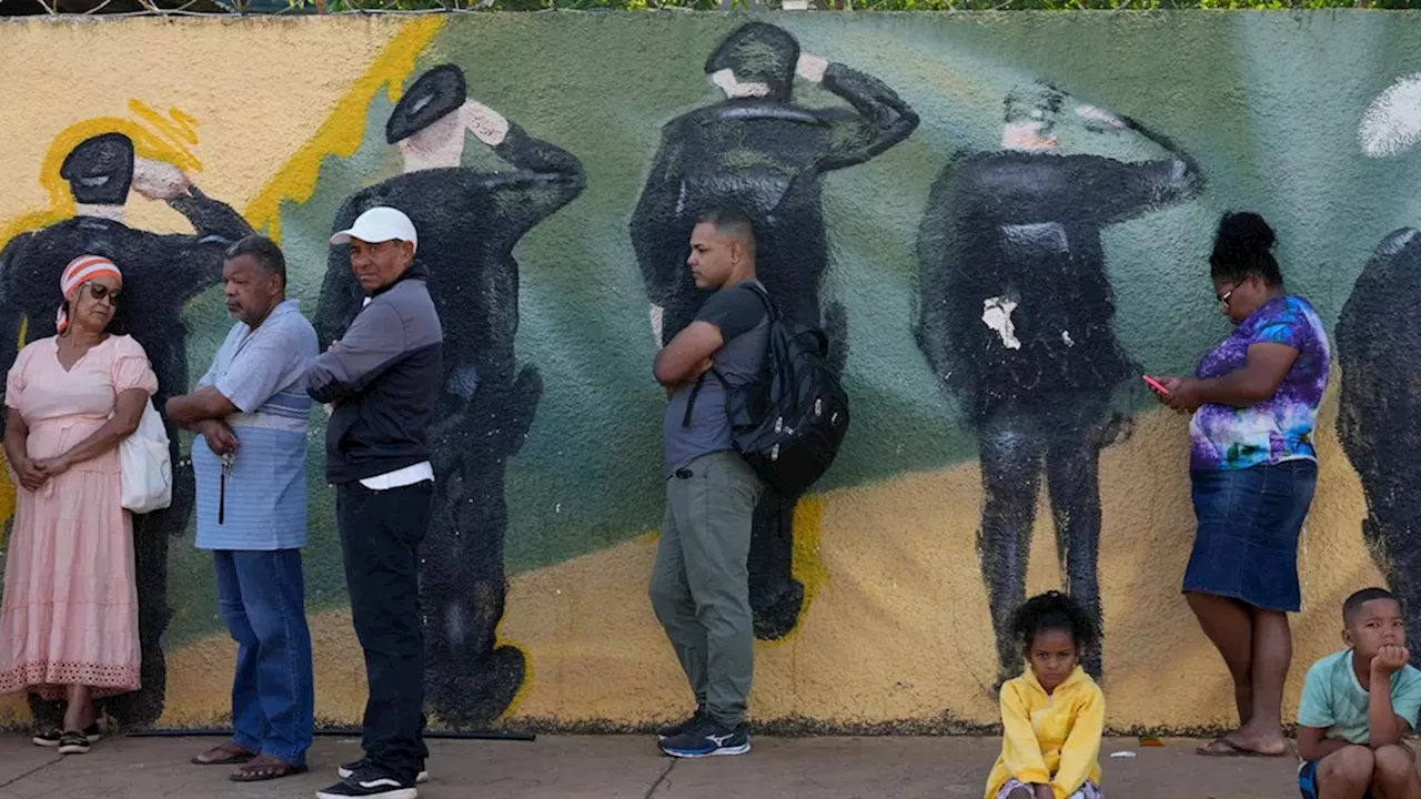 Brazil's Polarized Runoff: Lula's Social Safety Net vs. Bolsonaro's Right-Wing Surge