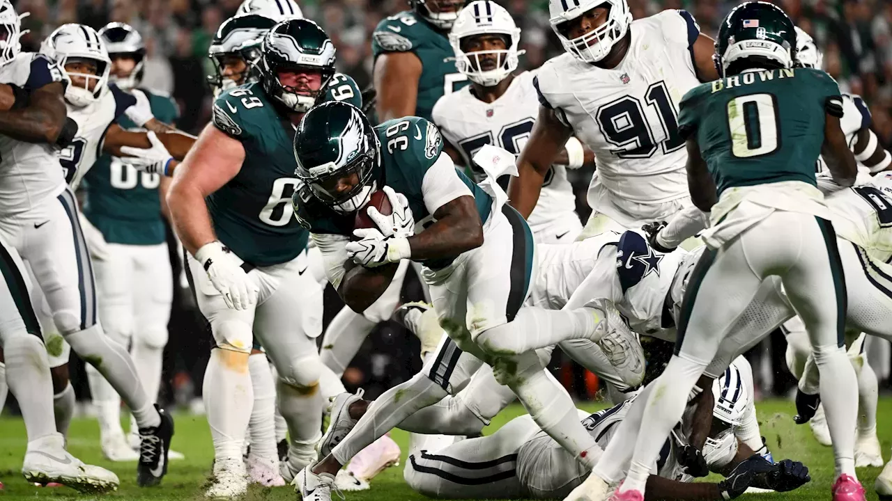 Cowboys beat Eagles 38-21 as Prescott throws three touchdowns on Monday Night Football