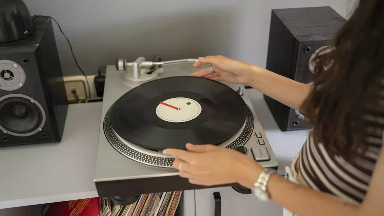 From $21 Amazon Kits to $1,600 Pro Models: The Turntable Dilemma