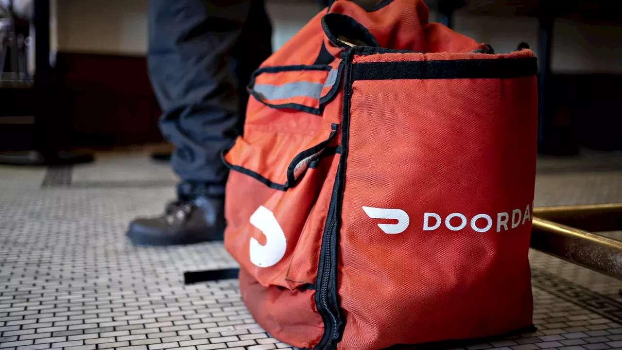 DoorDash’s $17 Billion Play for Instacart: A Grocery Delivery Power Move